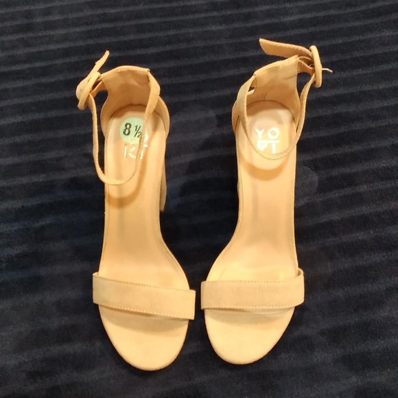 Women's high heel yoki - Picture 2 of 4